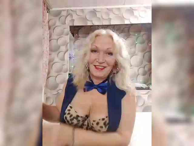 LizSage webcam