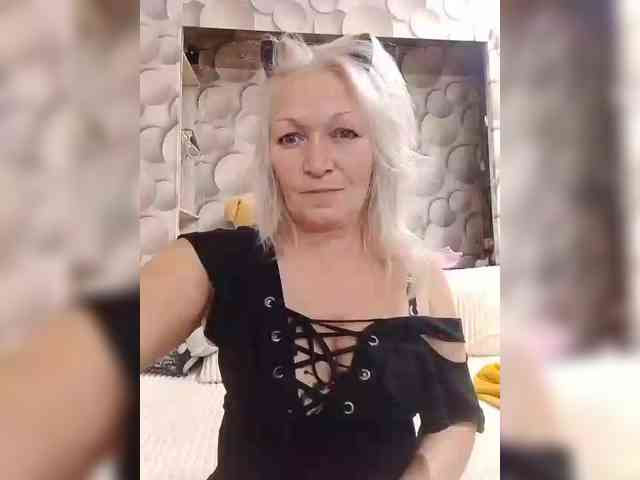 LizSage webcam