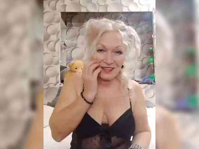LizSage webcam