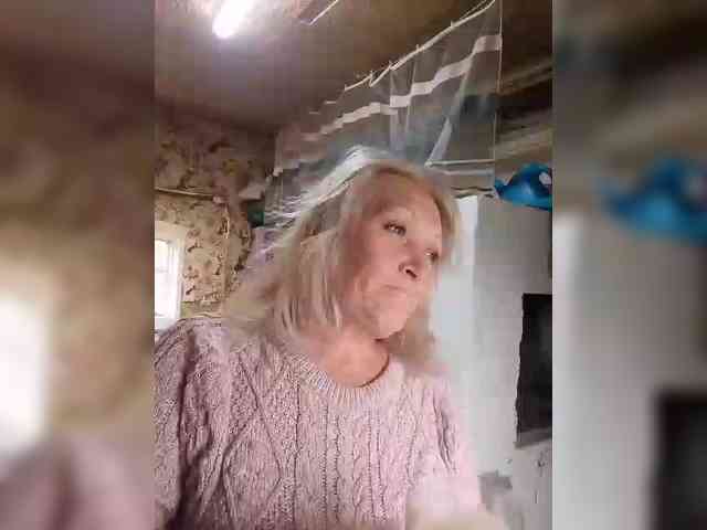 LizSage webcam