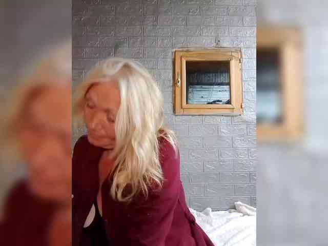 LizSage webcam