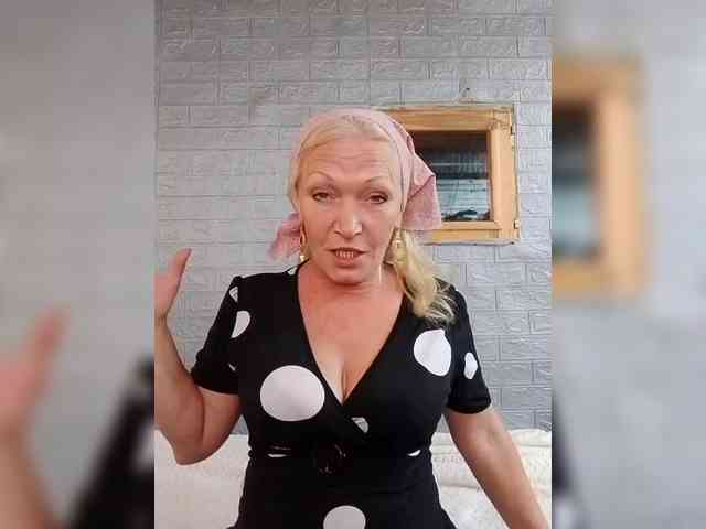 LizSage webcam