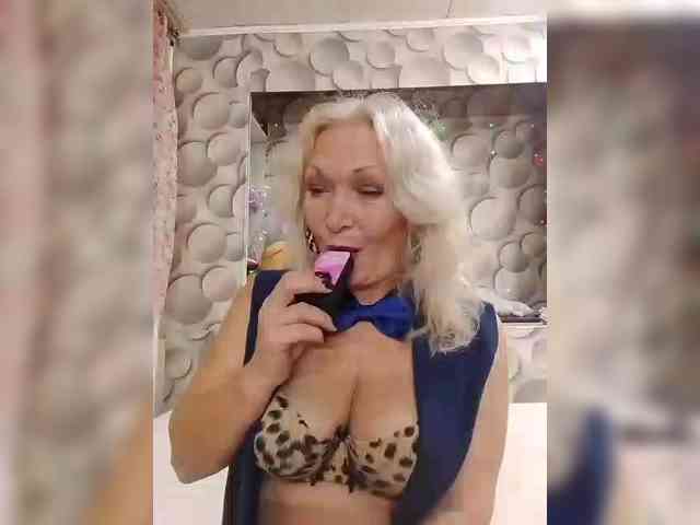 LizSage webcam