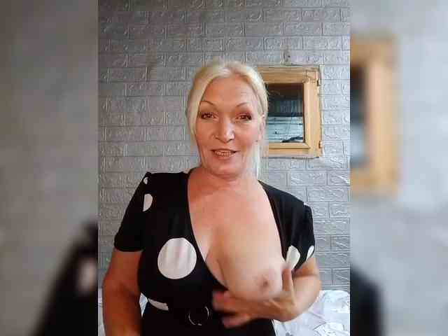 LizSage webcam