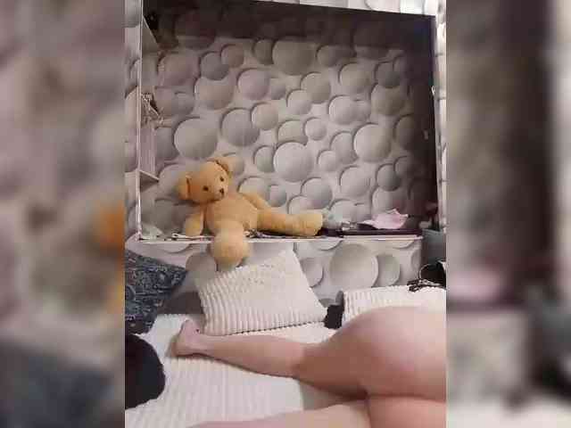 LizSage webcam