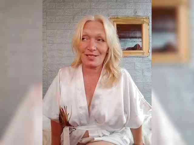 LizSage webcam