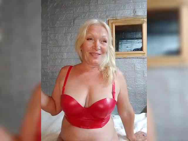 LizSage webcam