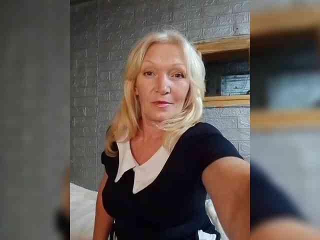 LizSage webcam