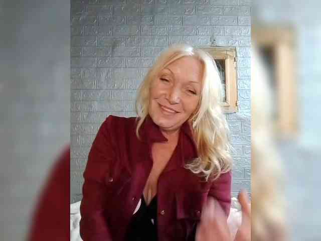 LizSage webcam
