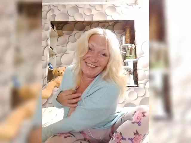 LizSage webcam