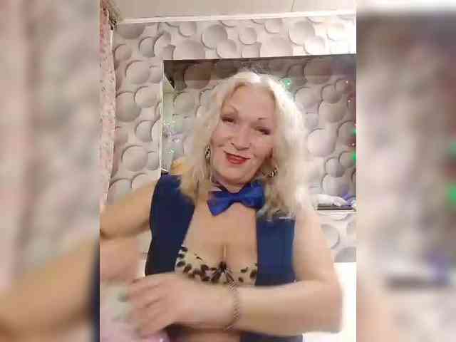 LizSage webcam