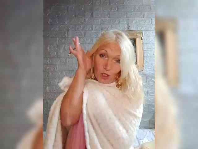 LizSage webcam