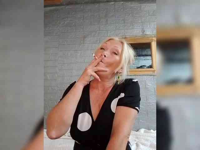 LizSage webcam