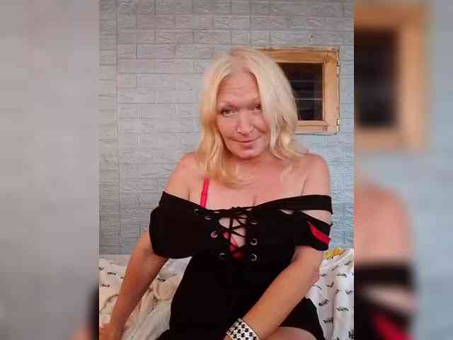 LizSage webcam