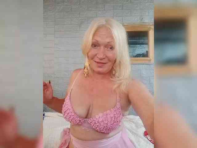 LizSage webcam