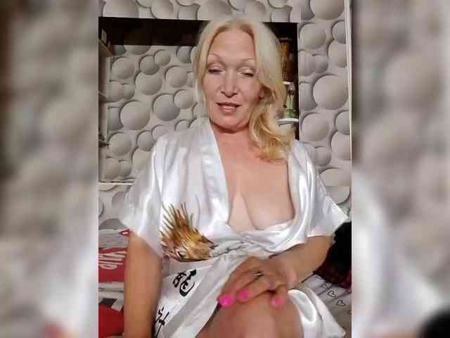 LizSage webcam