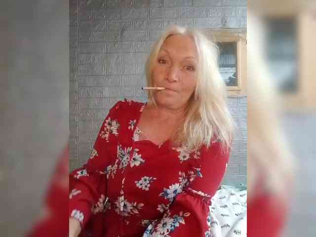 LizSage webcam