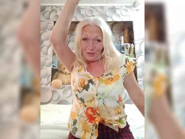 LizSage webcam