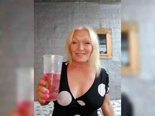 LizSage webcam