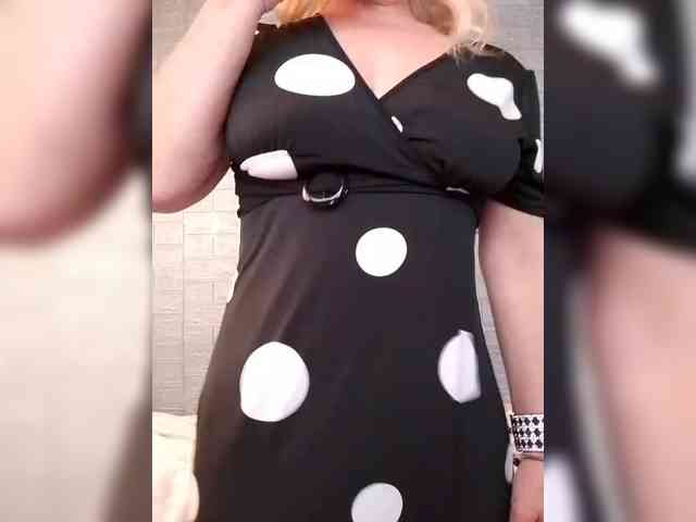 LizSage webcam