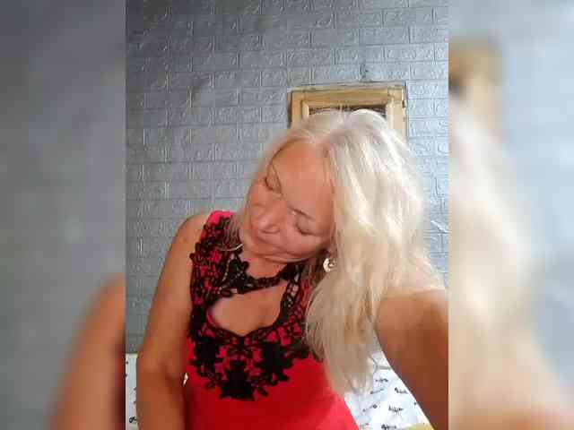 LizSage webcam
