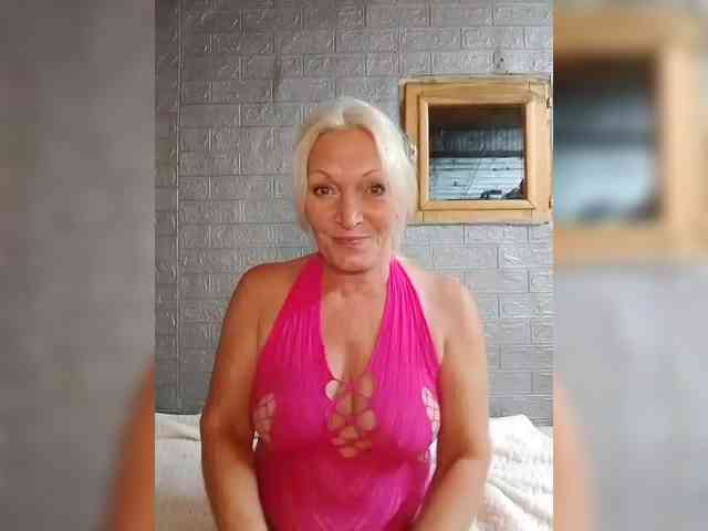 LizSage webcam