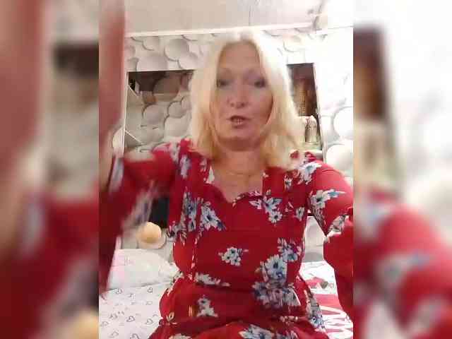 LizSage webcam