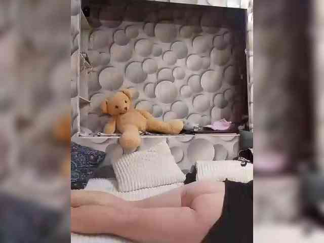 LizSage webcam