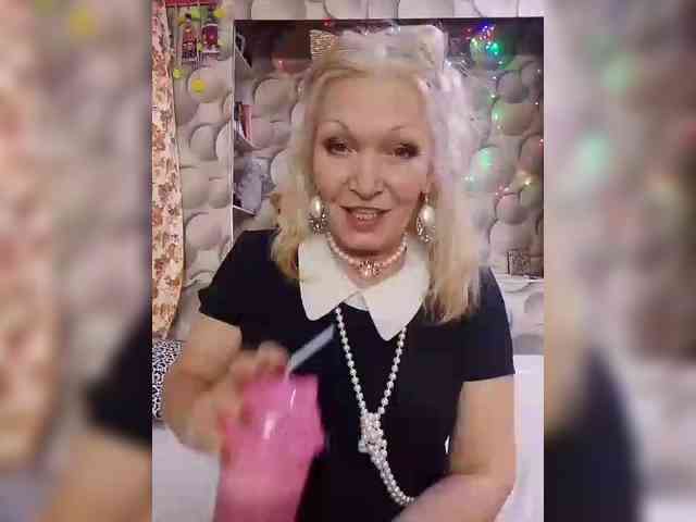 LizSage Live Webcam on BongaCams