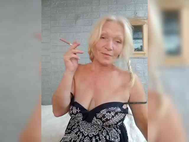 LizSage webcam