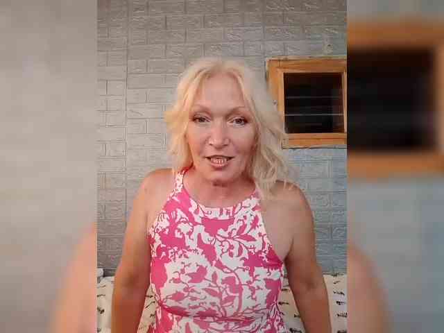 LizSage webcam