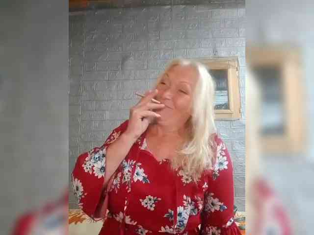 LizSage webcam
