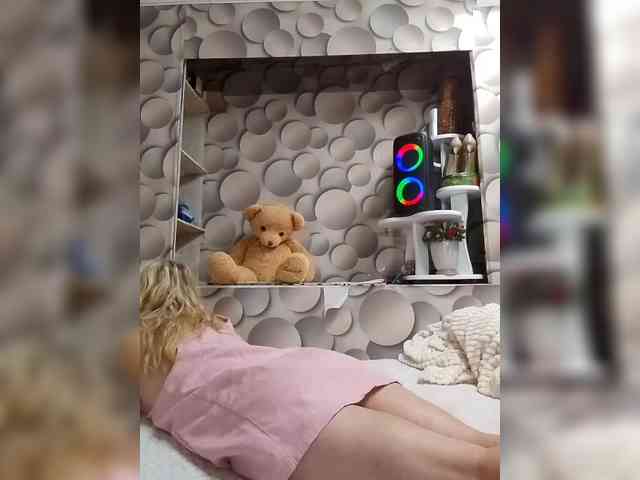 LizSage webcam