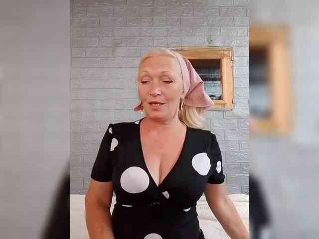 LizSage webcam