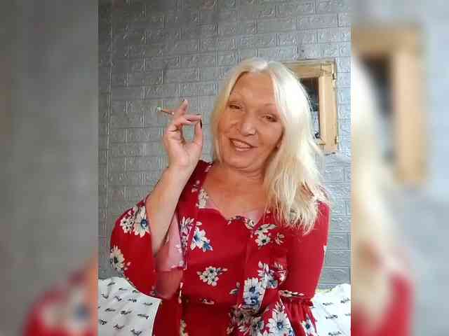 LizSage webcam