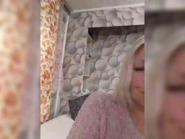 LizSage webcam