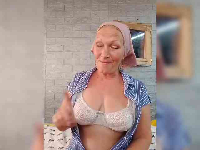 LizSage webcam