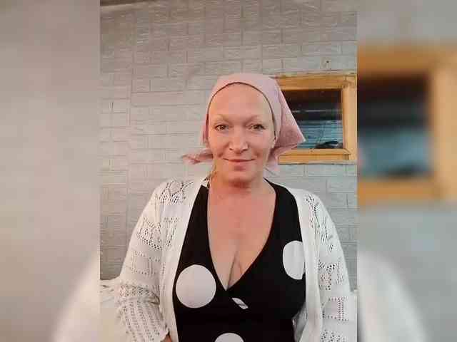 LizSage webcam