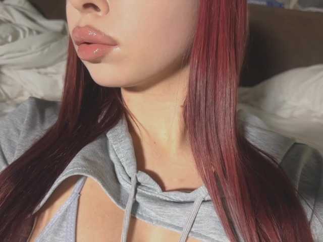 Mzxhhh's BongaCams show and profile