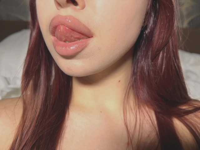 Mzxhhh's BongaCams show and profile