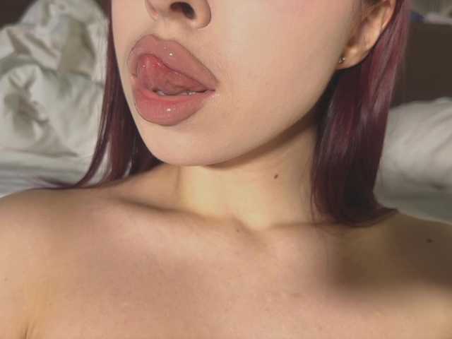 Mzxhhh's BongaCams show and profile