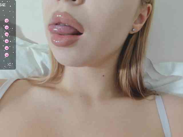 Lalala___ webcam
