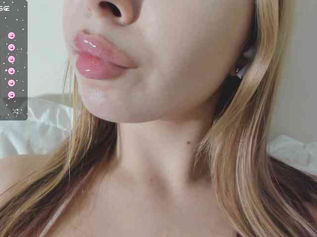 Lalala___ webcam