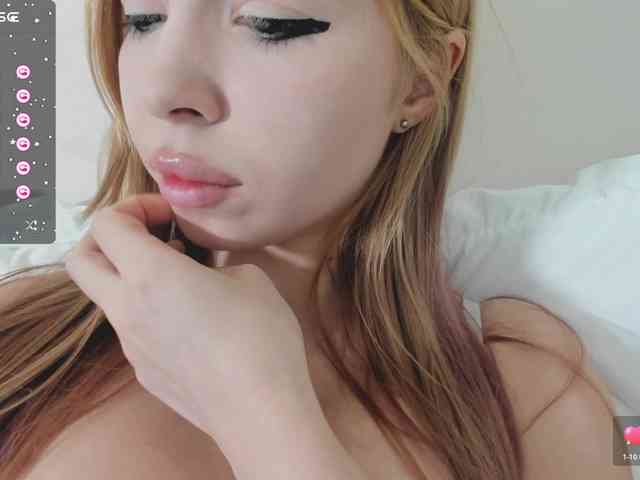 Lalala___ webcam