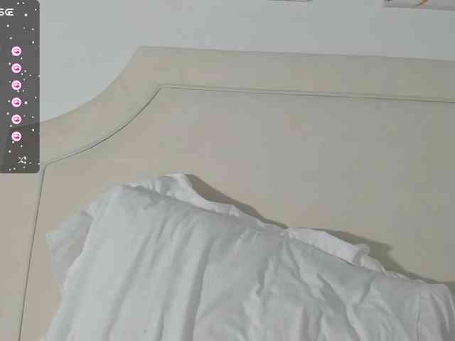 Lalala___ webcam