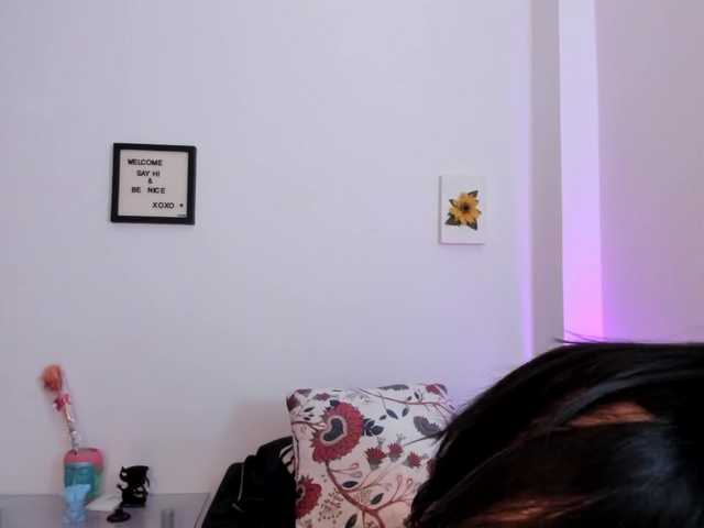 Lauratoro's BongaCams show and profile