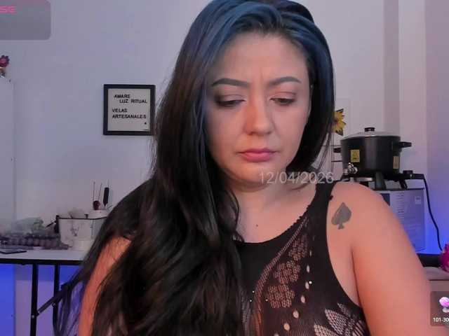 Lauratoro's BongaCams show and profile