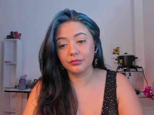 Lauratoro Live Webcam on BongaCams