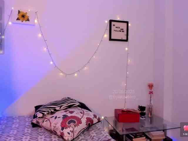 Lauratoro webcam