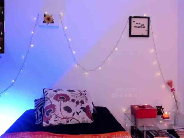 online cam chat Lauratoro